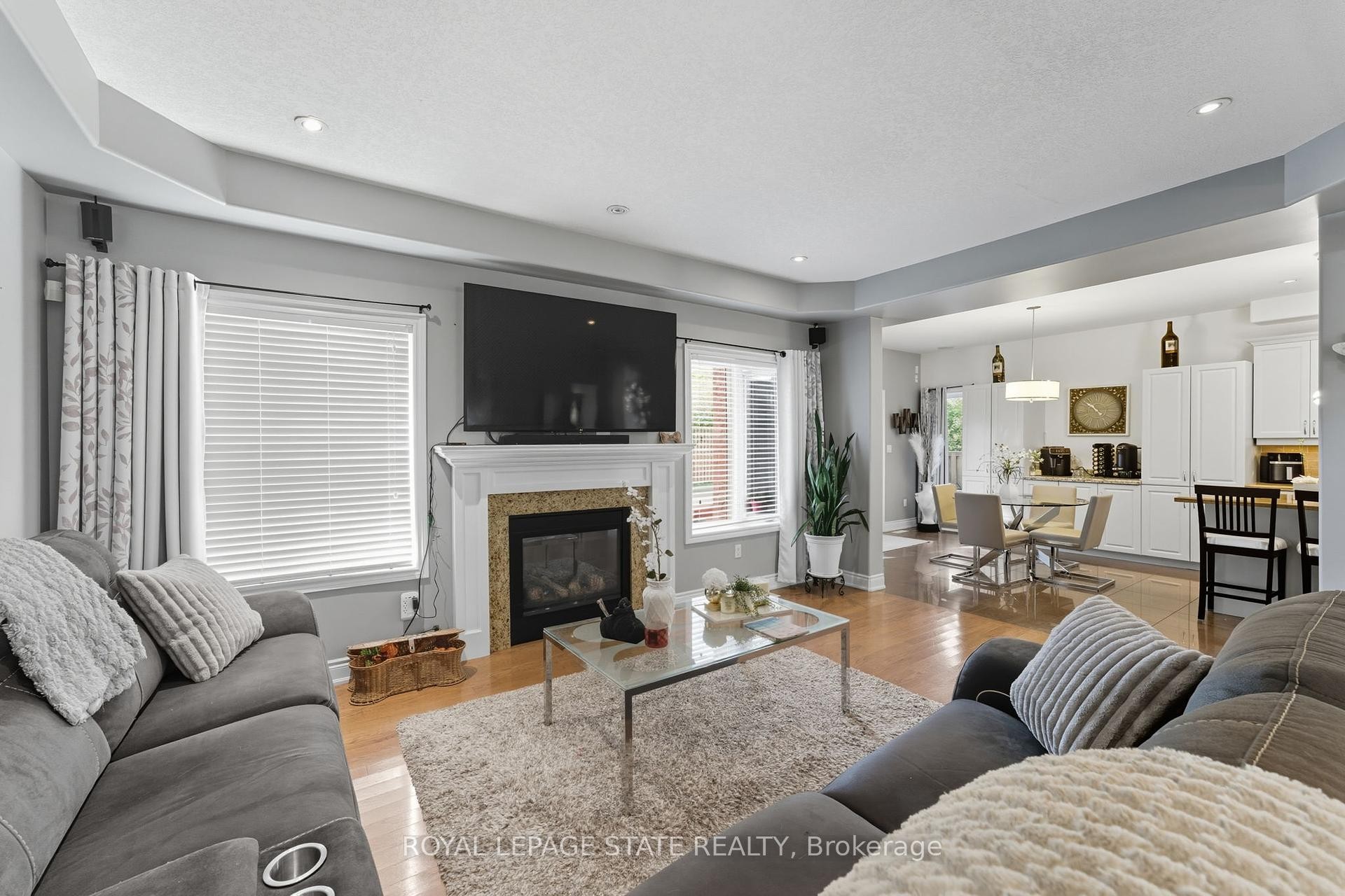 23 Kellogg Avenue, Hamilton, ON - Indoor Photo Showing Living Room With Fireplace