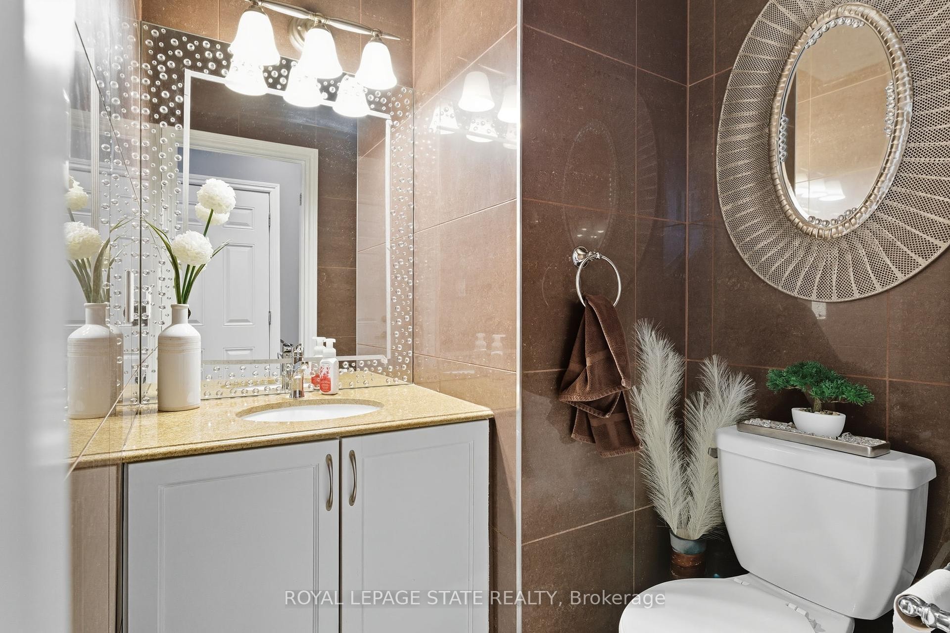 23 Kellogg Avenue, Hamilton, ON - Indoor Photo Showing Bathroom