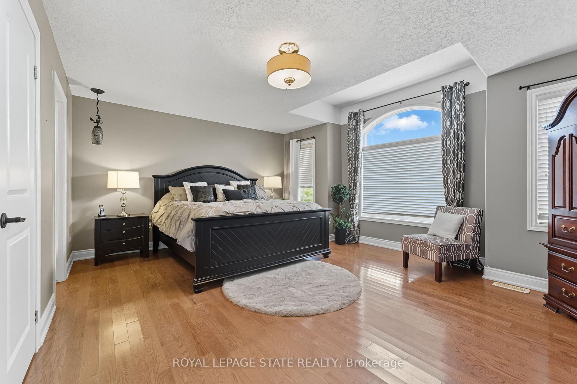 23 Kellogg Avenue, Hamilton, ON - Indoor Photo Showing Bedroom
