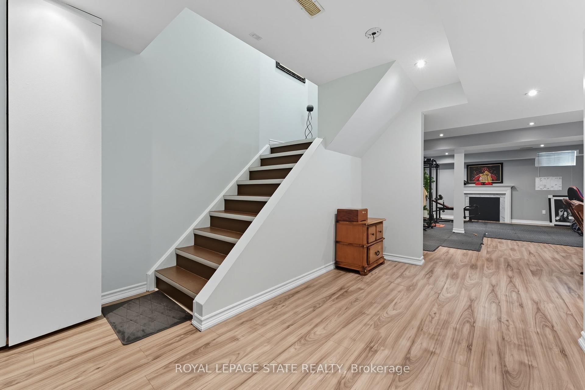 23 Kellogg Avenue, Hamilton, ON - Indoor Photo Showing Other Room