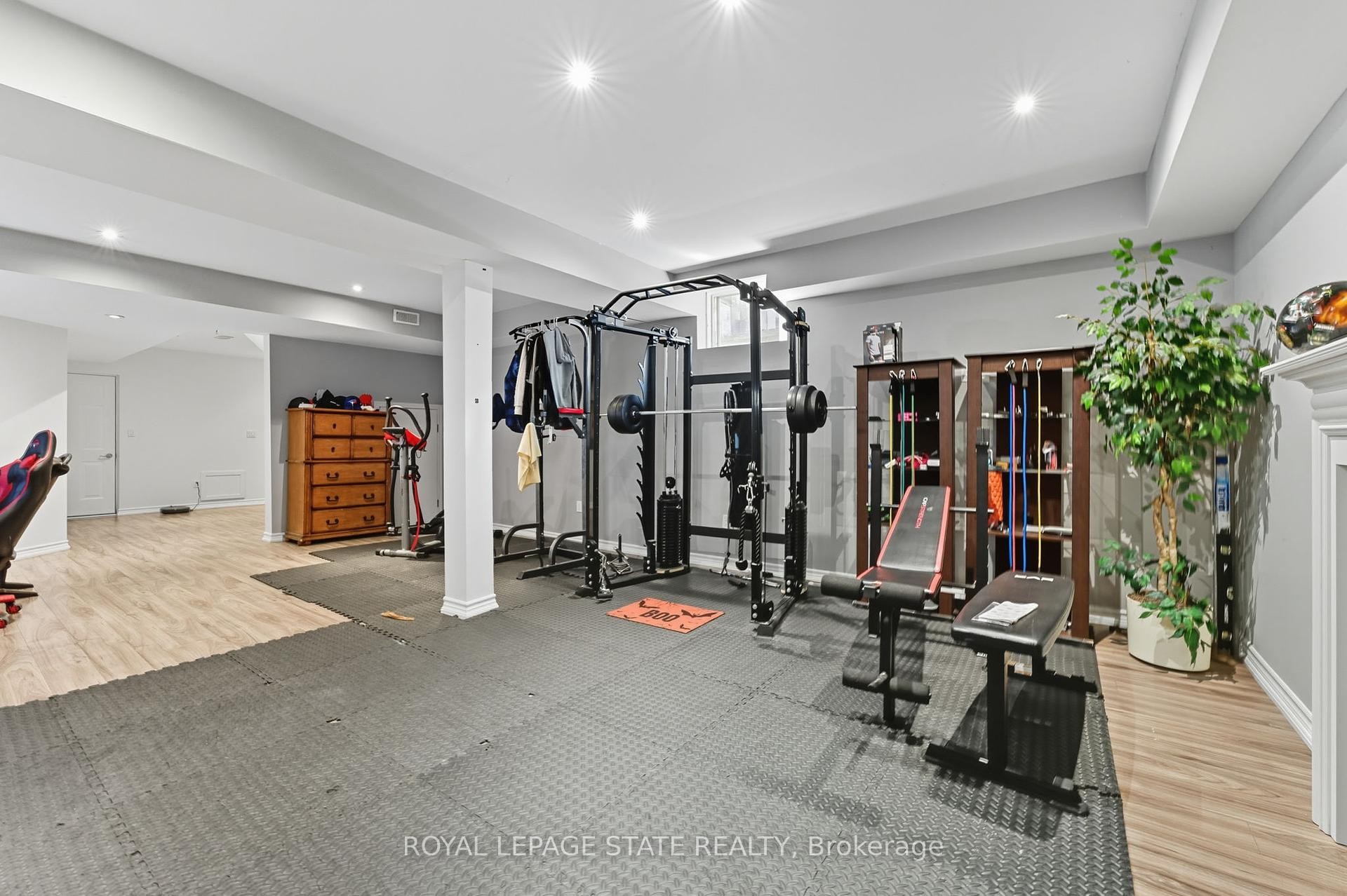 23 Kellogg Avenue, Hamilton, ON - Indoor Photo Showing Gym Room