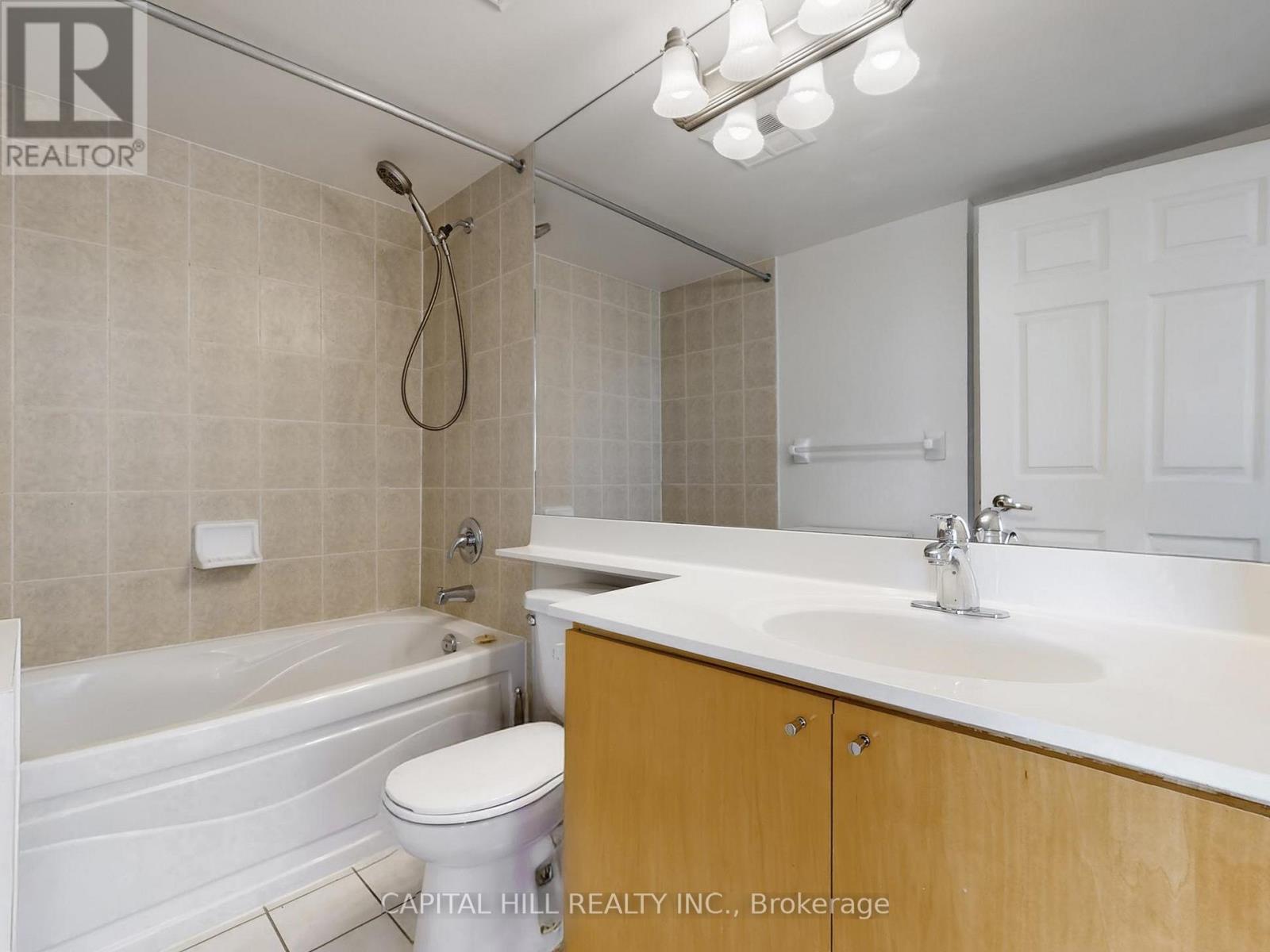312 - 710 Humberwood Boulevard, Toronto, ON - Indoor Photo Showing Bathroom