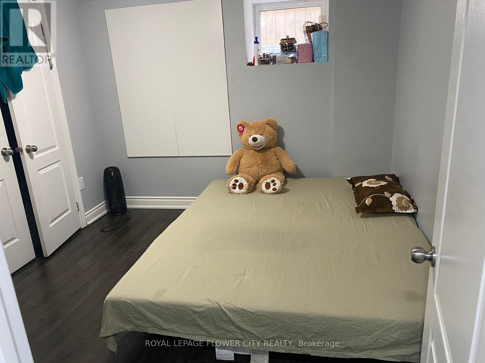 125 - 125 Don Minaker Drive, Brampton, ON - Indoor Photo Showing Bedroom