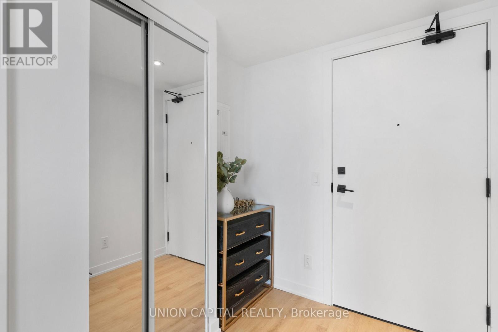 1612 - 319 Jarvis Street, Toronto, ON - Indoor Photo Showing Other Room