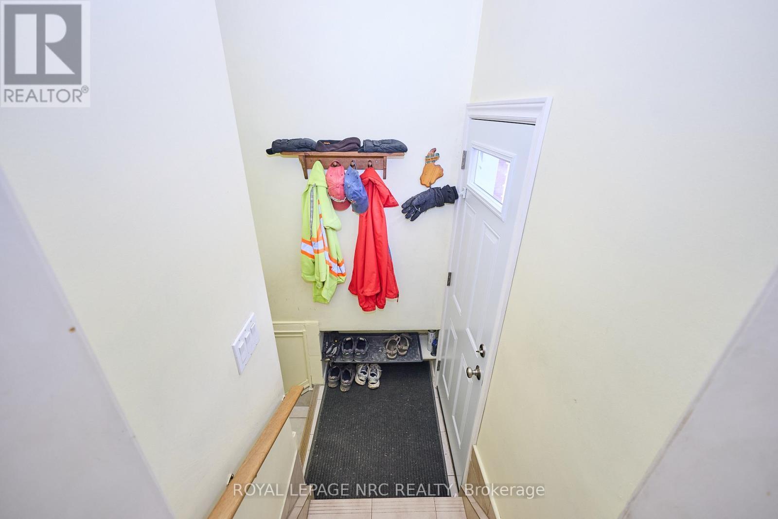 320 Morningstar Street, Welland (Lincoln/Crowland), ON -