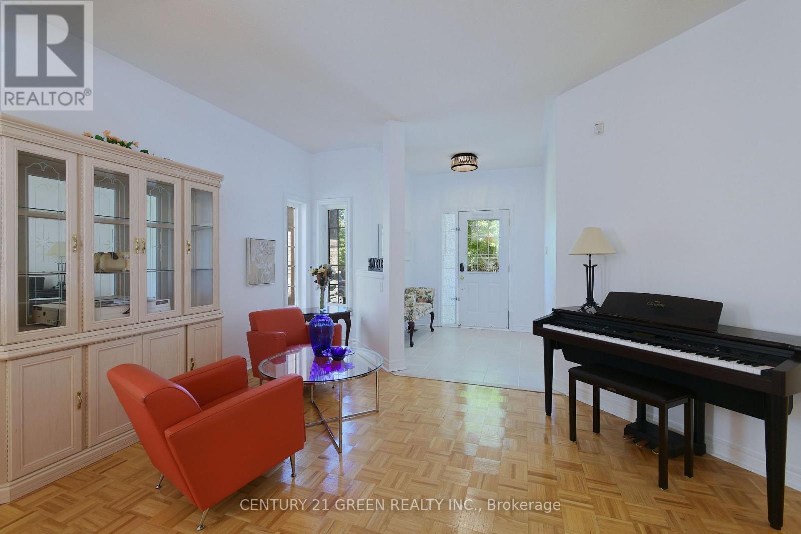 8 Lampman Drive, Toronto, ON - Indoor Photo Showing Other Room