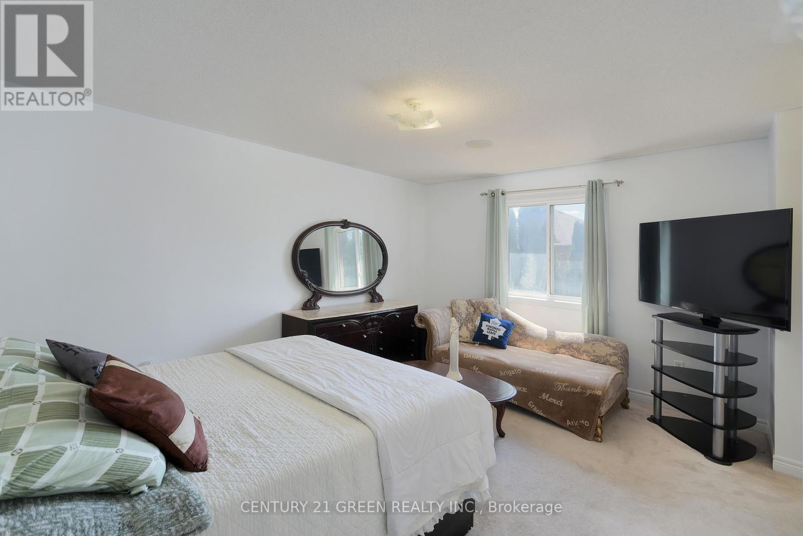 8 Lampman Drive, Toronto, ON - Indoor Photo Showing Bedroom