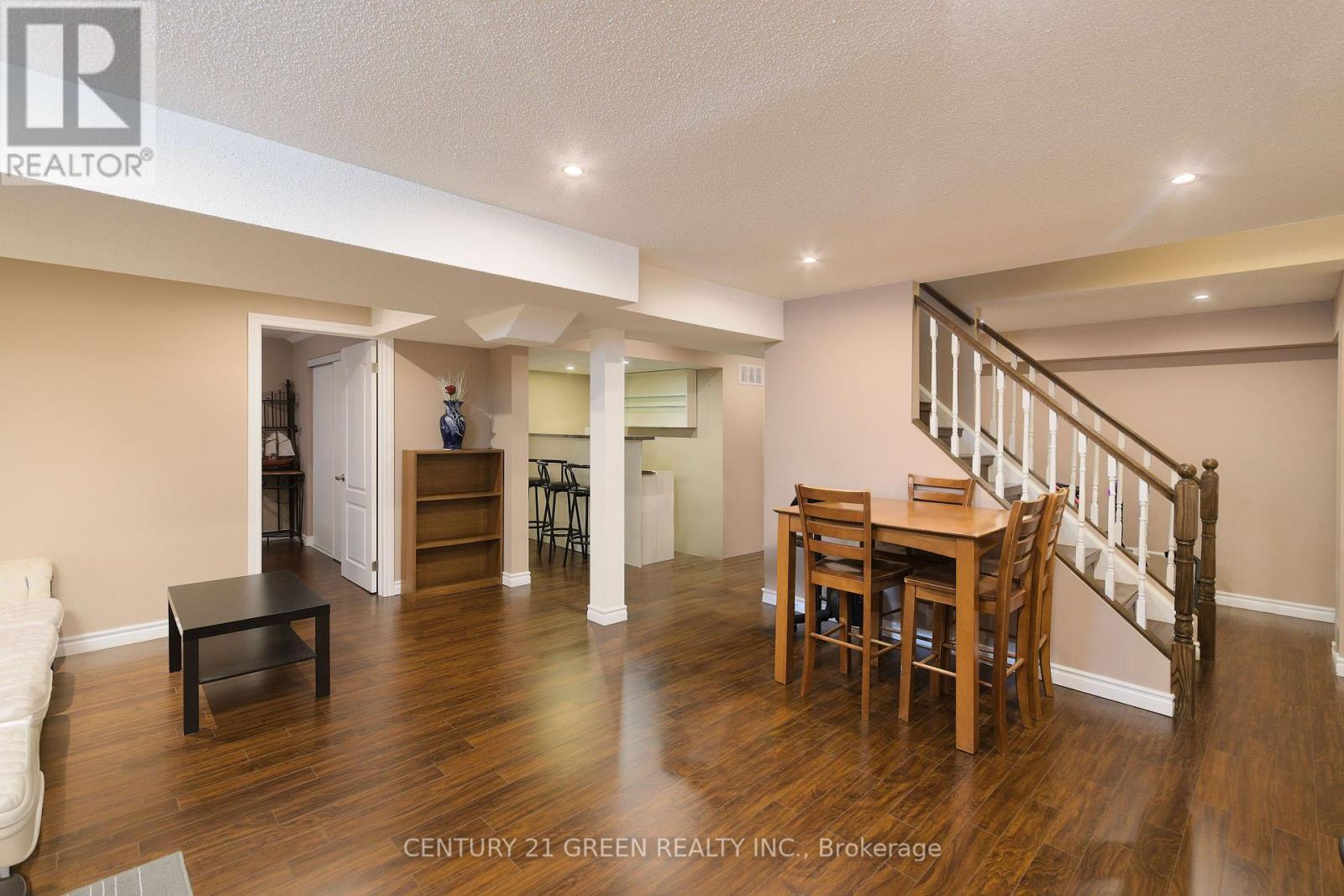 8 Lampman Drive, Toronto, ON - Indoor
