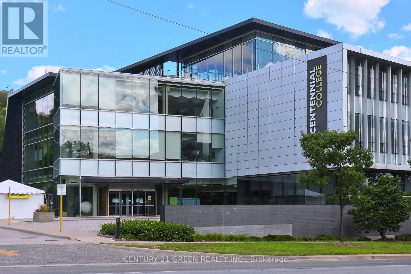 8 Lampman Drive, Toronto, ON - Outdoor