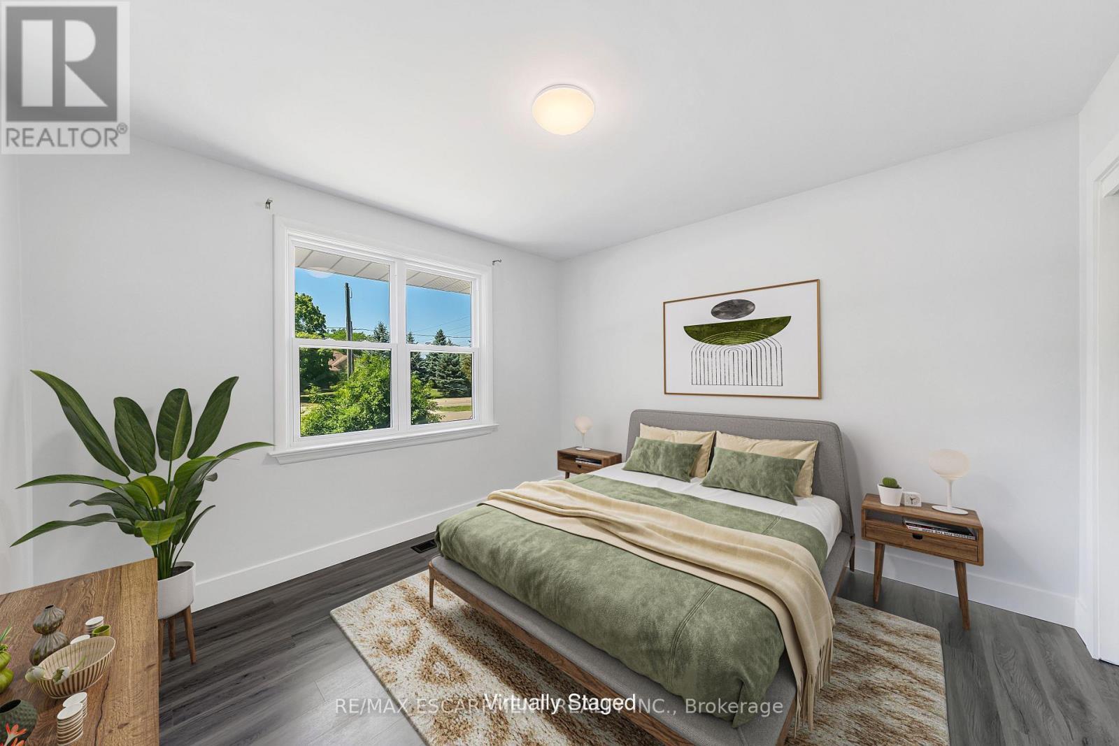 167 Miles Road, Hamilton, ON - Indoor Photo Showing Bedroom
