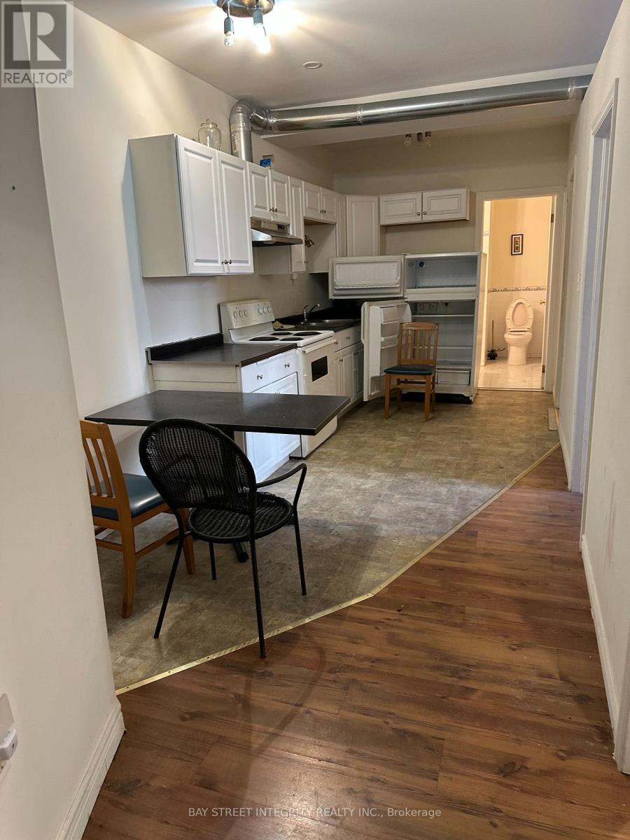 1 - 88 Colborne Street, Brantford, ON - Indoor Photo Showing Kitchen