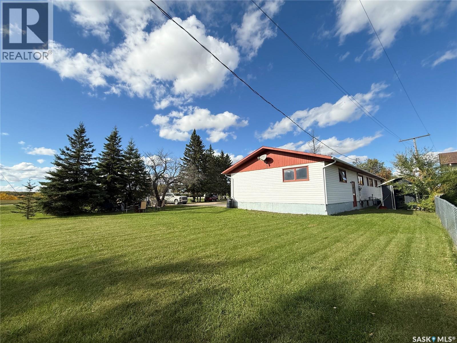 208 Stanhope Avenue, Sturgis, SK - Outdoor