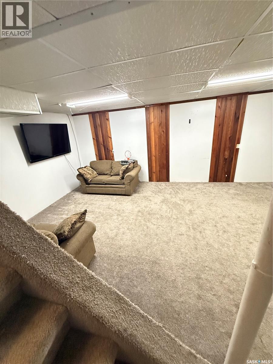 208 Stanhope Avenue, Sturgis, SK - Indoor
