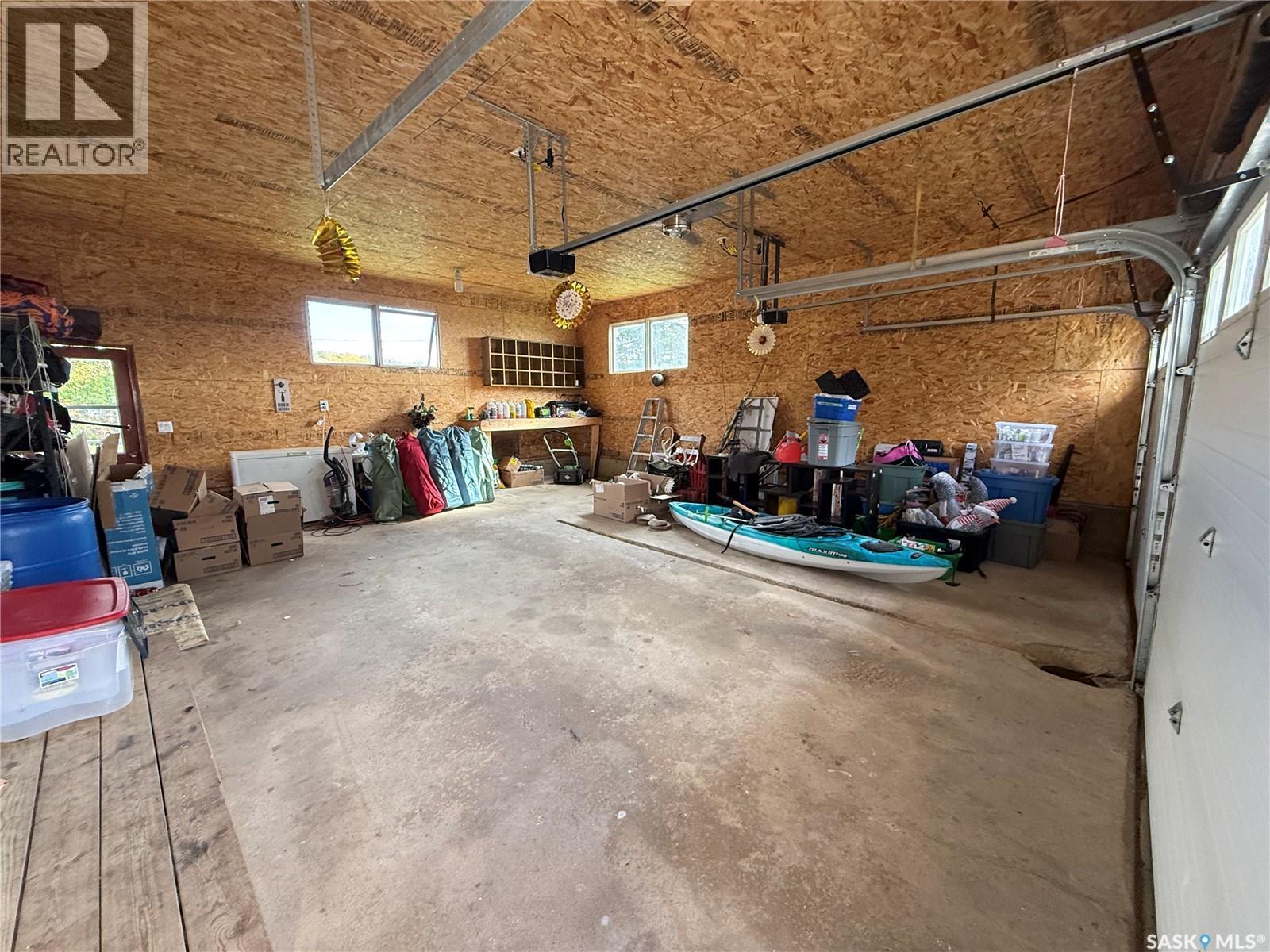208 Stanhope Avenue, Sturgis, SK - Indoor Photo Showing Garage