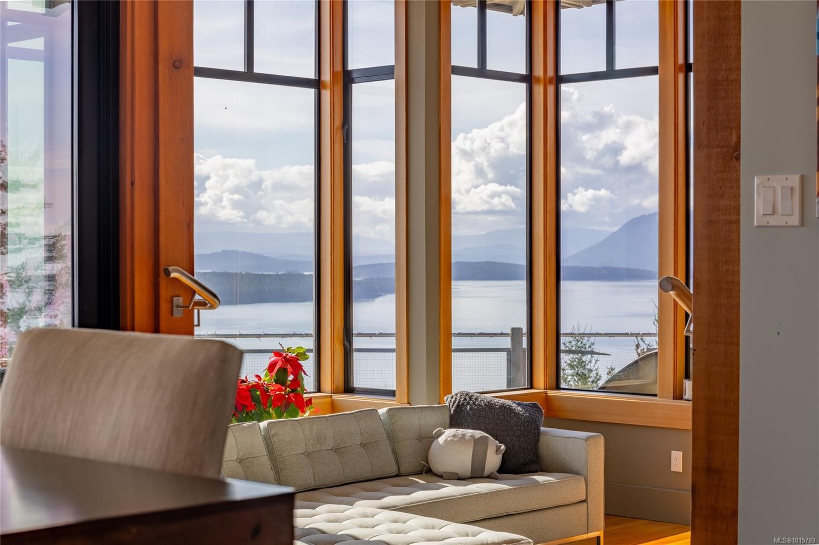 6927 Pirates Rd, Pender Island, BC