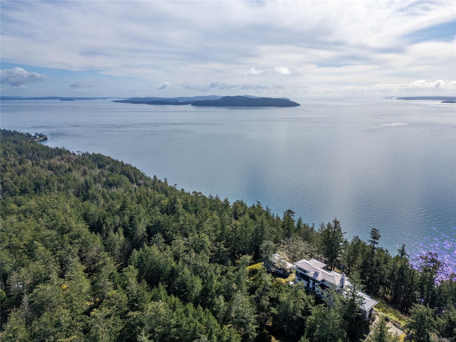 6927 Pirates Rd, Pender Island, BC