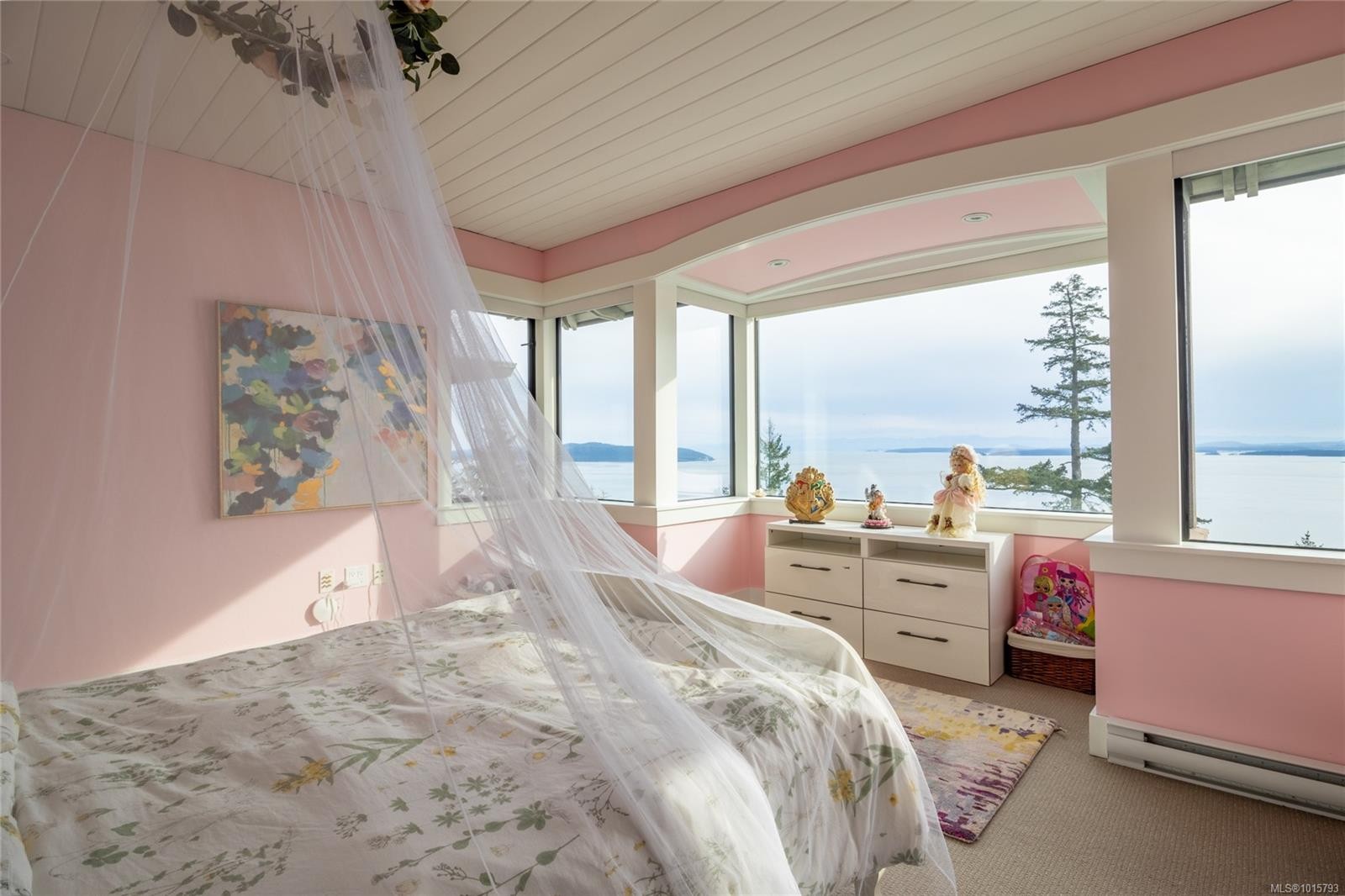 6927 Pirates Rd, Pender Island, BC