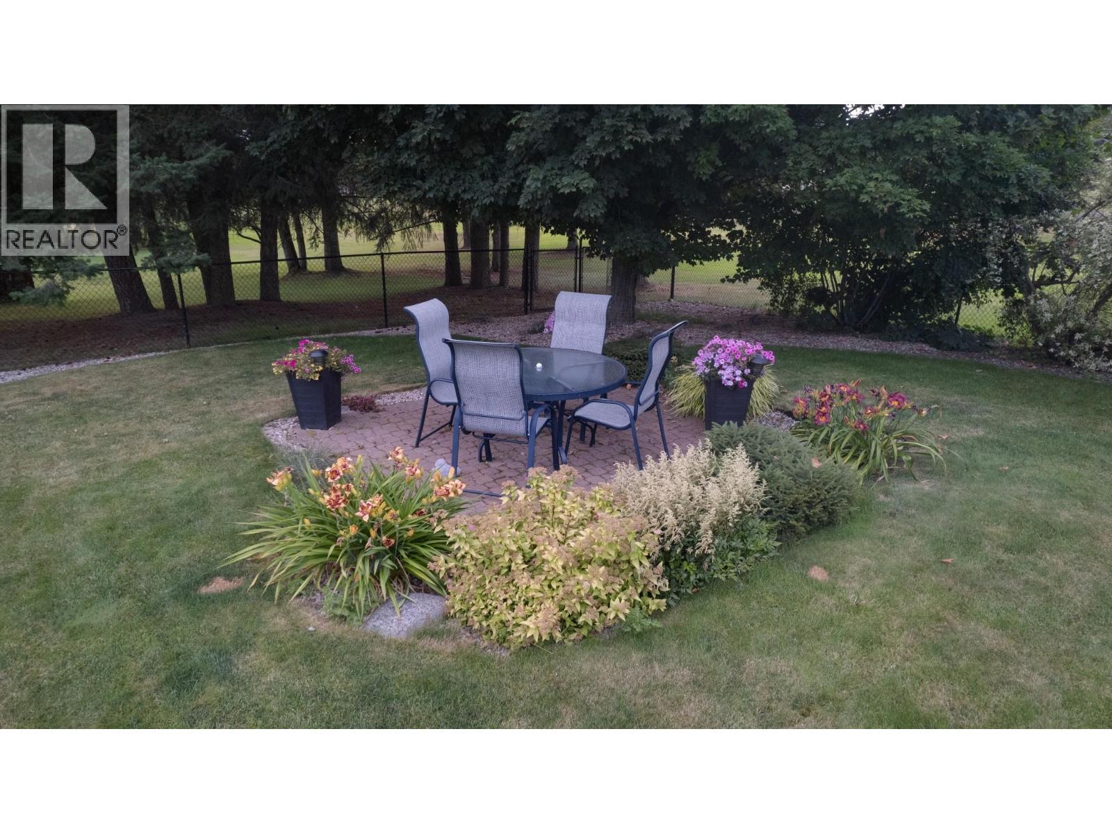 Fully Fenced Backyard - 2642 Golf View Place, Blind Bay, BC - Outdoor