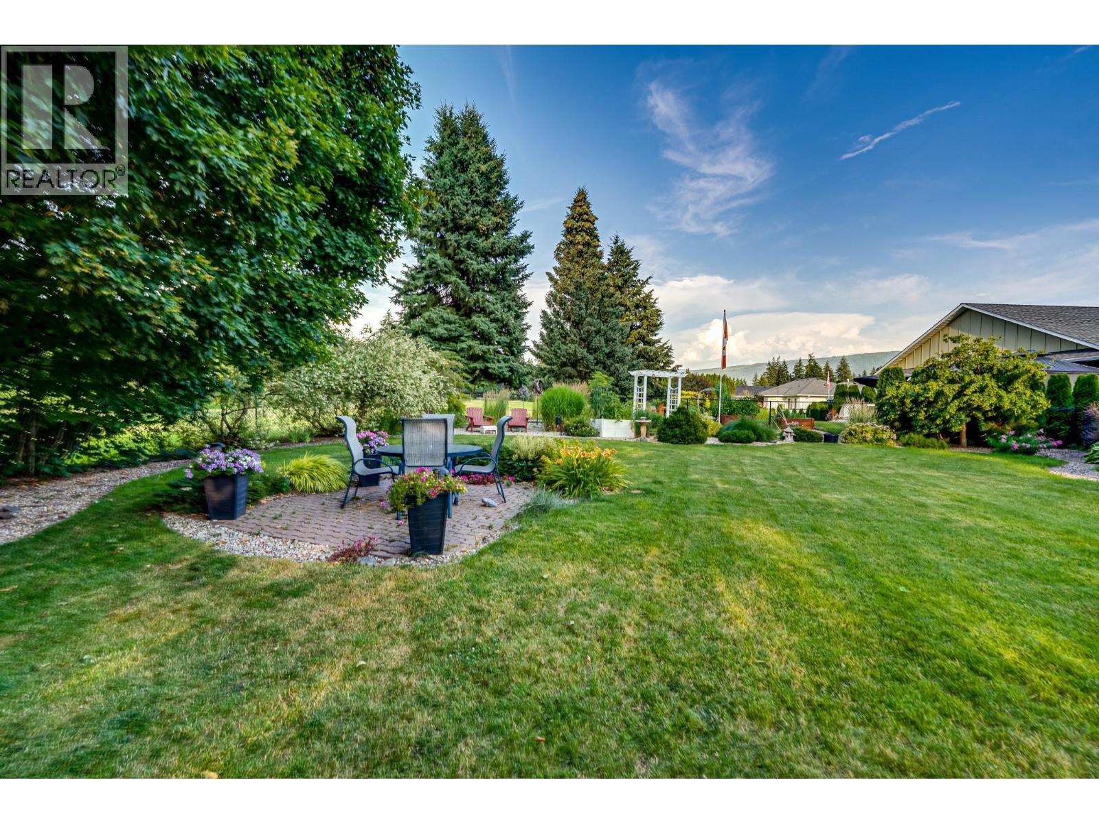 2642 Golf View Place, Blind Bay, BC - Outdoor