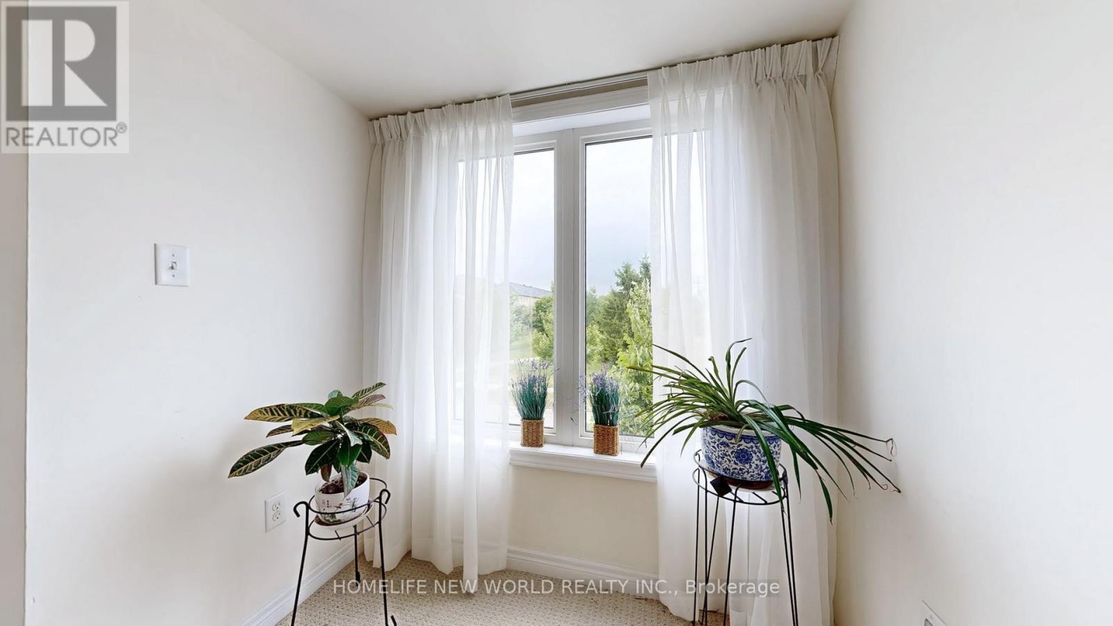 49 Kawneer Terrace, Toronto, ON - Indoor Photo Showing Other Room