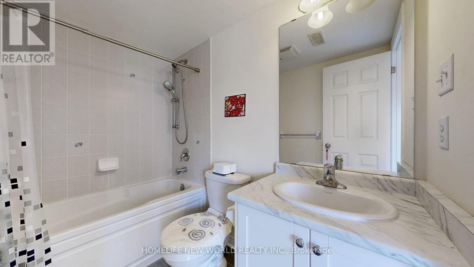 49 Kawneer Terrace, Toronto, ON - Indoor Photo Showing Bathroom