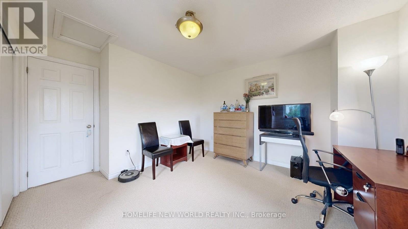 49 Kawneer Terrace, Toronto, ON - Indoor Photo Showing Other Room