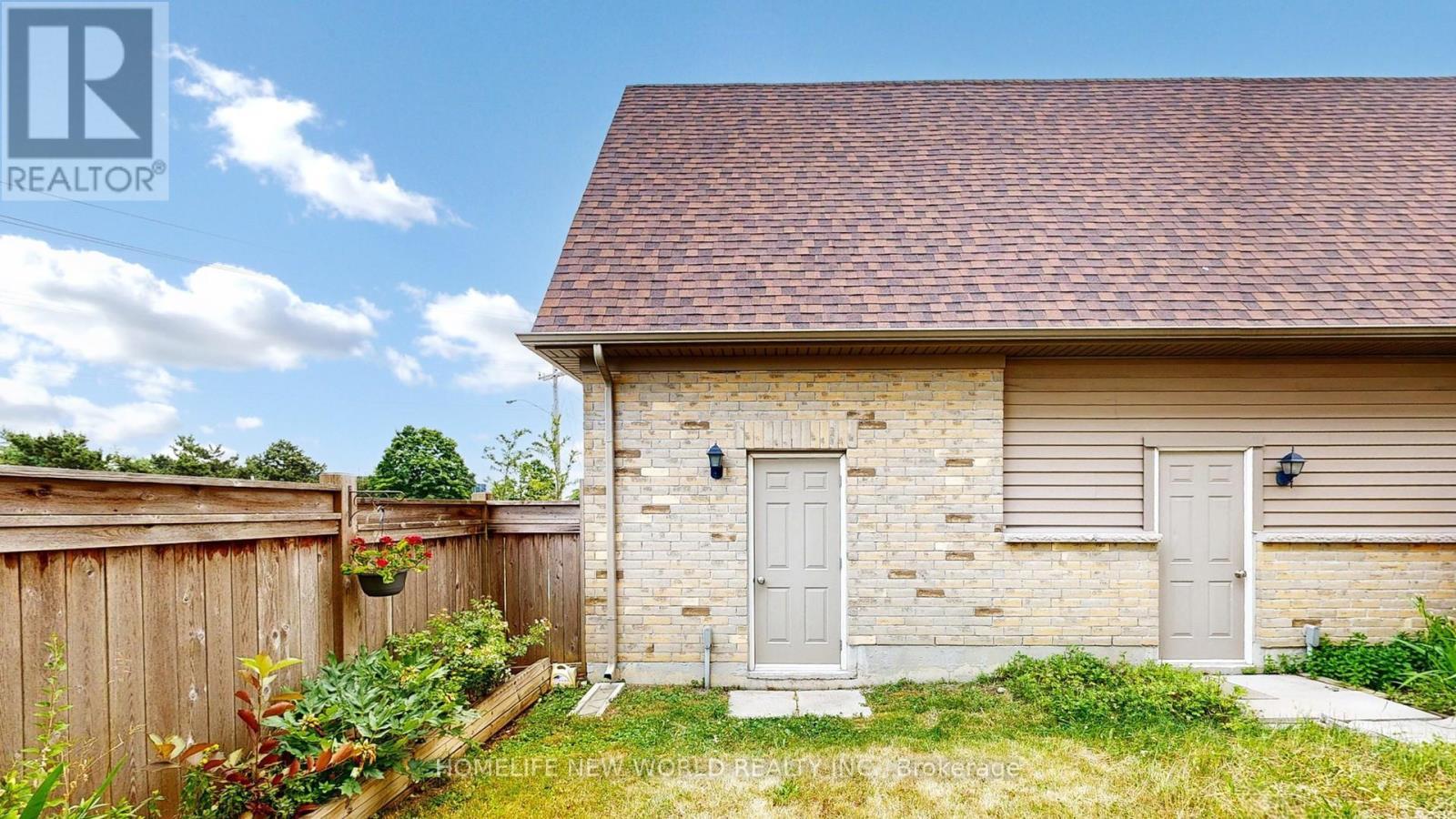 49 Kawneer Terrace, Toronto, ON - Outdoor