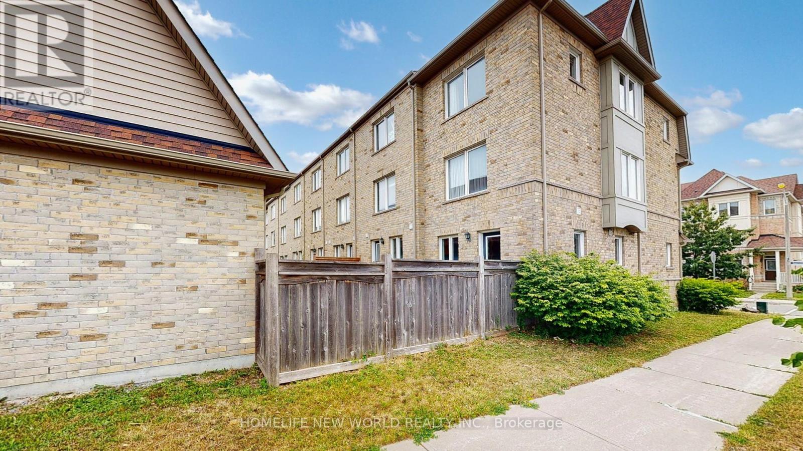 49 Kawneer Terrace, Toronto, ON - Outdoor