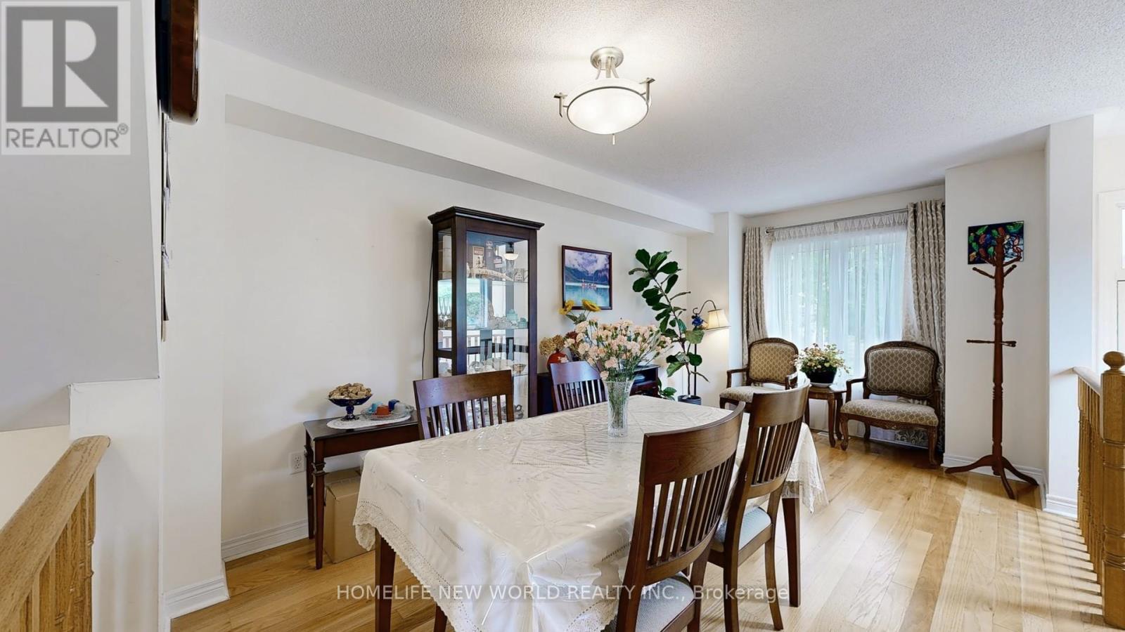 49 Kawneer Terrace, Toronto, ON - Indoor Photo Showing Dining Room