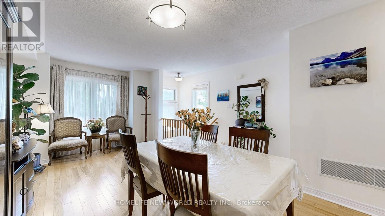 49 Kawneer Terrace, Toronto, ON - Indoor Photo Showing Dining Room