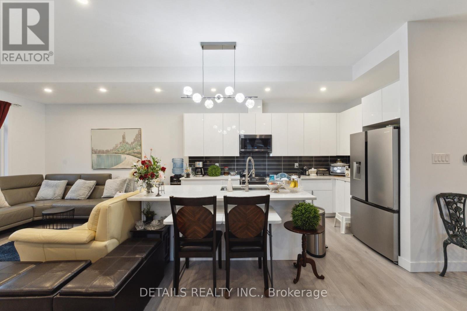 A - 137 Duford Street, Ottawa, ON - Indoor