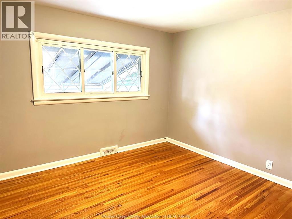 3551 Woodland, Windsor, ON - Indoor Photo Showing Other Room