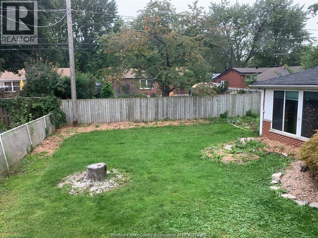 3551 Woodland, Windsor, ON - Outdoor With Backyard
