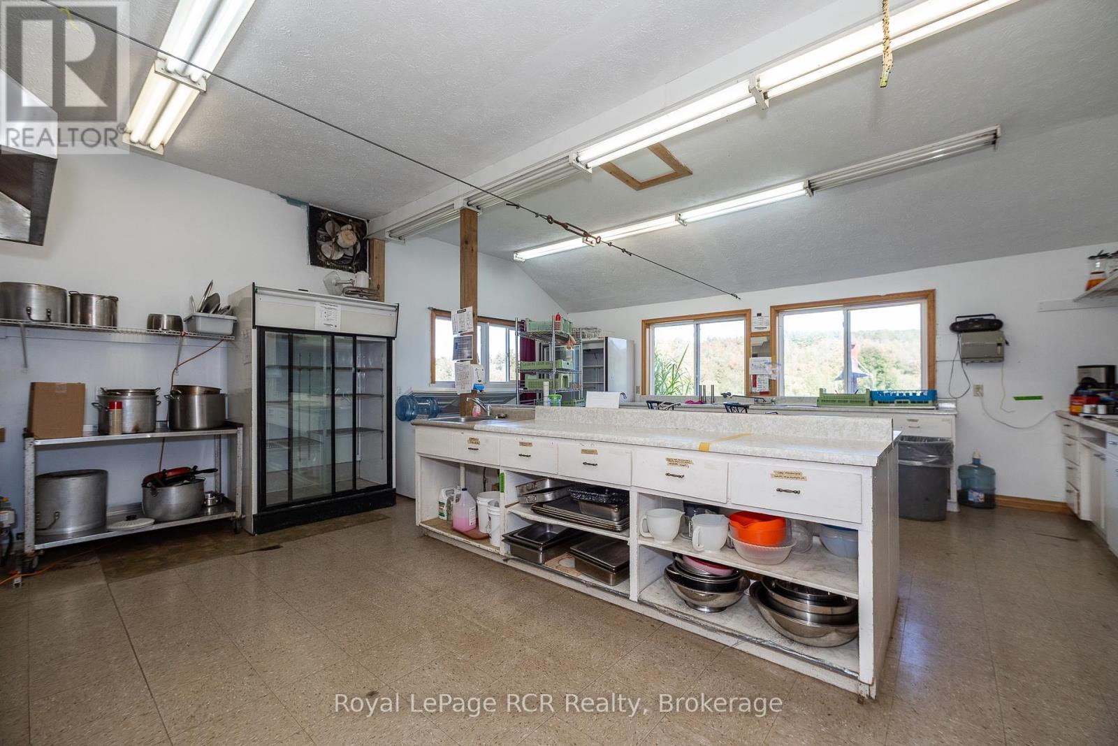 Kitchen - 452 Bruce Rd. 11, Saugeen Shores, ON