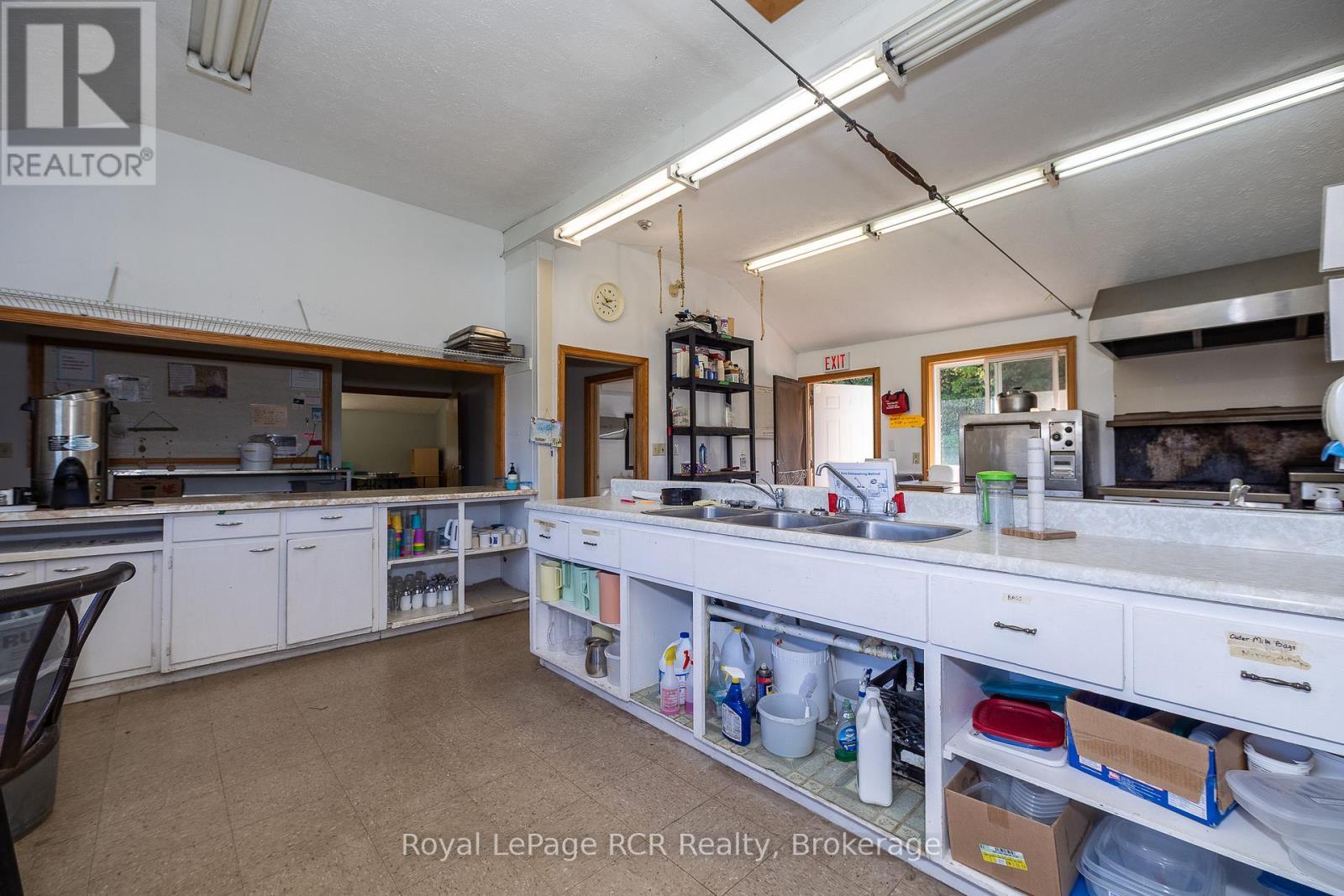 Kitchen - 452 Bruce Rd. 11, Saugeen Shores, ON
