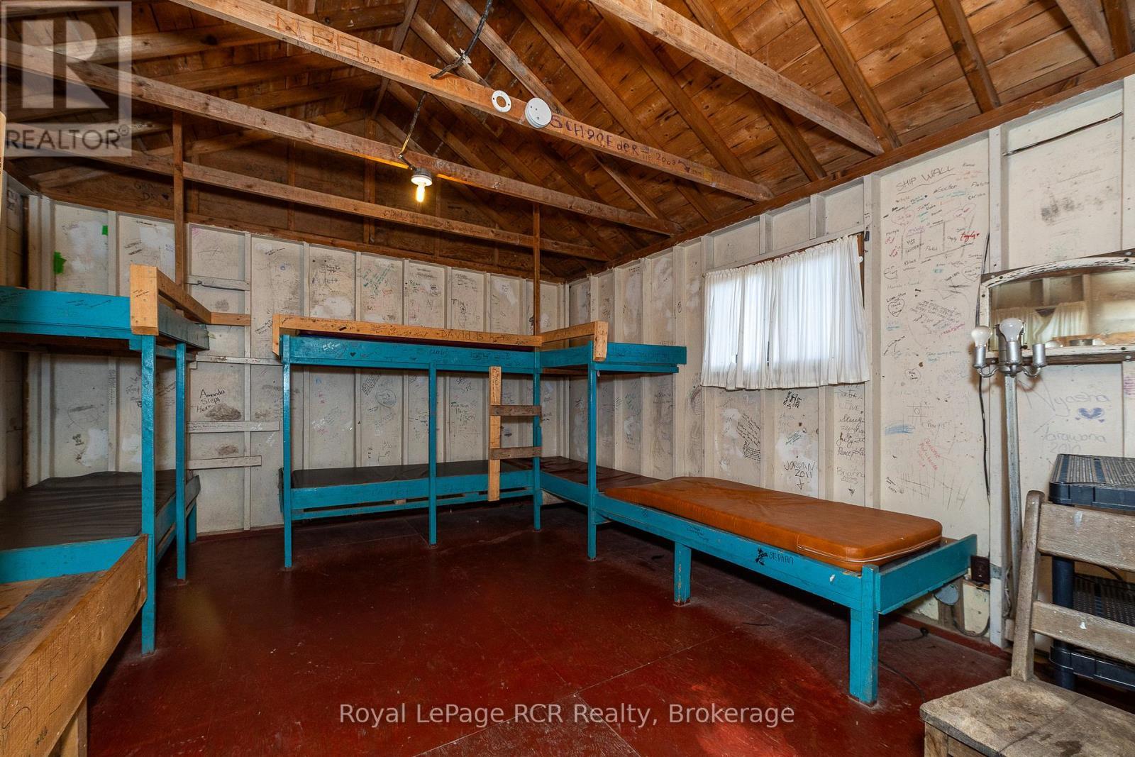 Bunkhouse - 452 Bruce Rd. 11, Saugeen Shores, ON