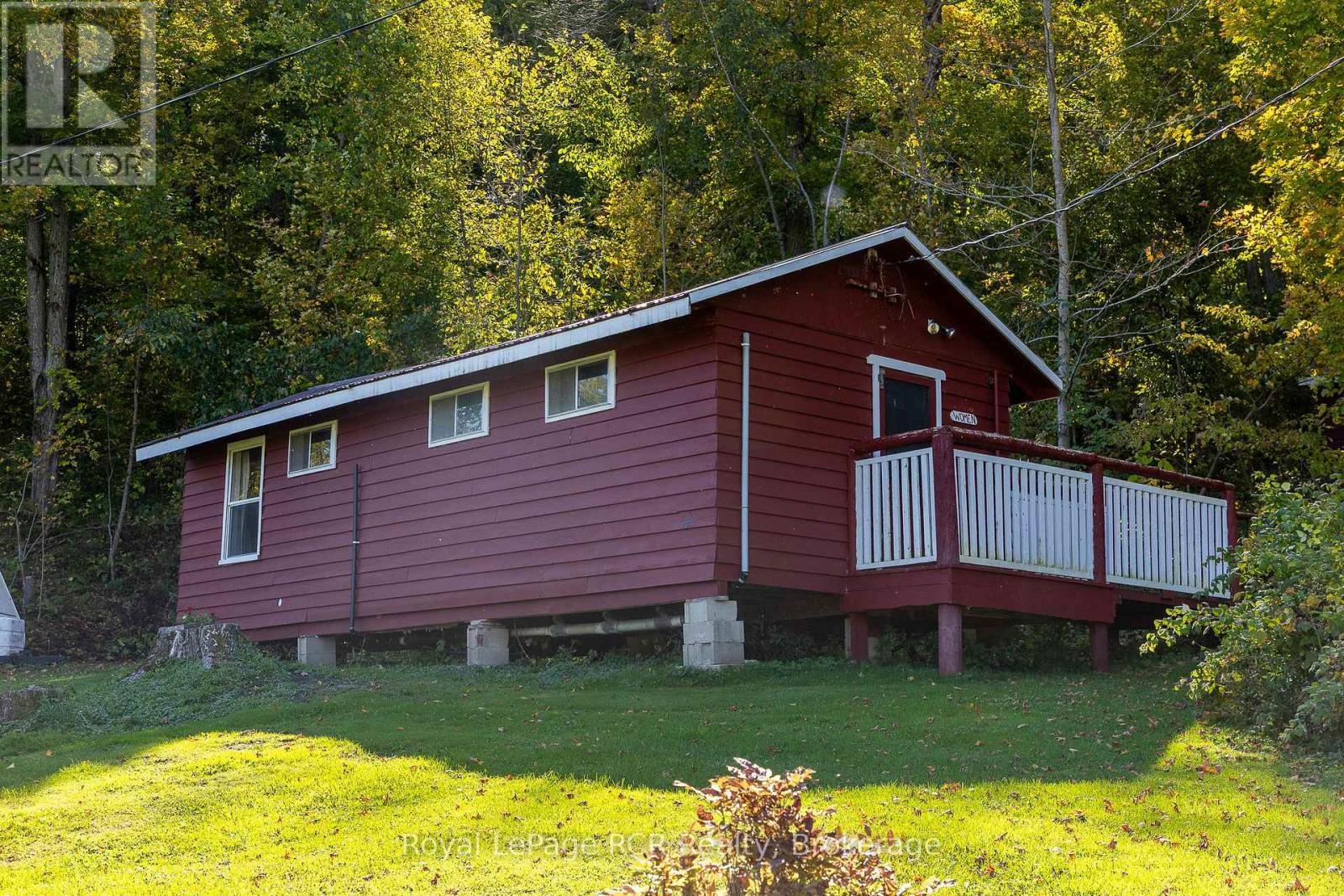 Cabin - 452 Bruce Rd. 11, Saugeen Shores, ON