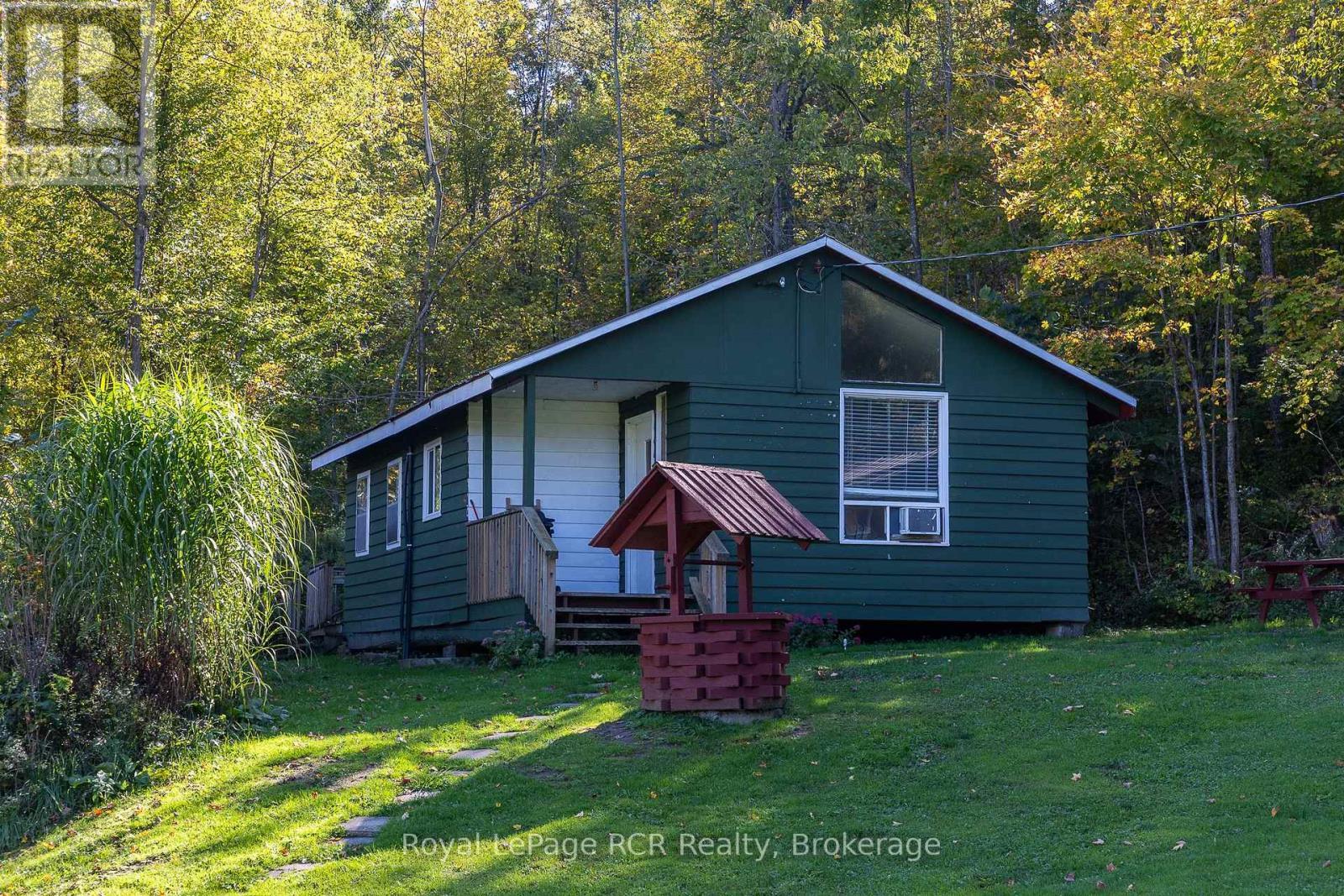 Cabin - 452 Bruce Rd. 11, Saugeen Shores, ON