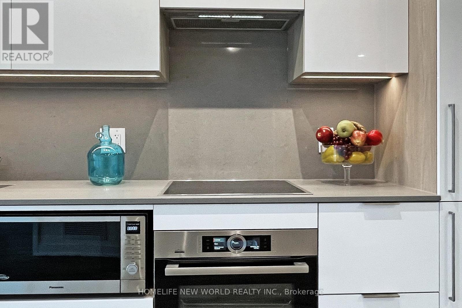 4106 - 28 Freeland Street, Toronto, ON - Indoor Photo Showing Kitchen