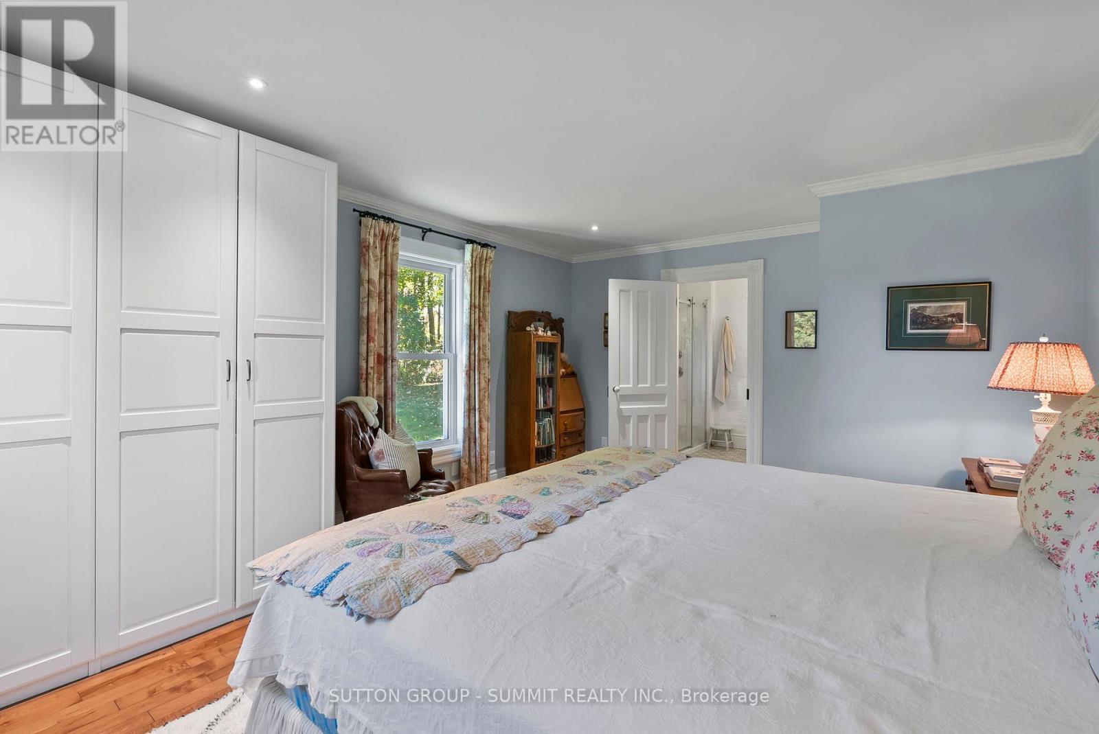 502349 10 Concession, West Grey, ON - Indoor Photo Showing Bedroom