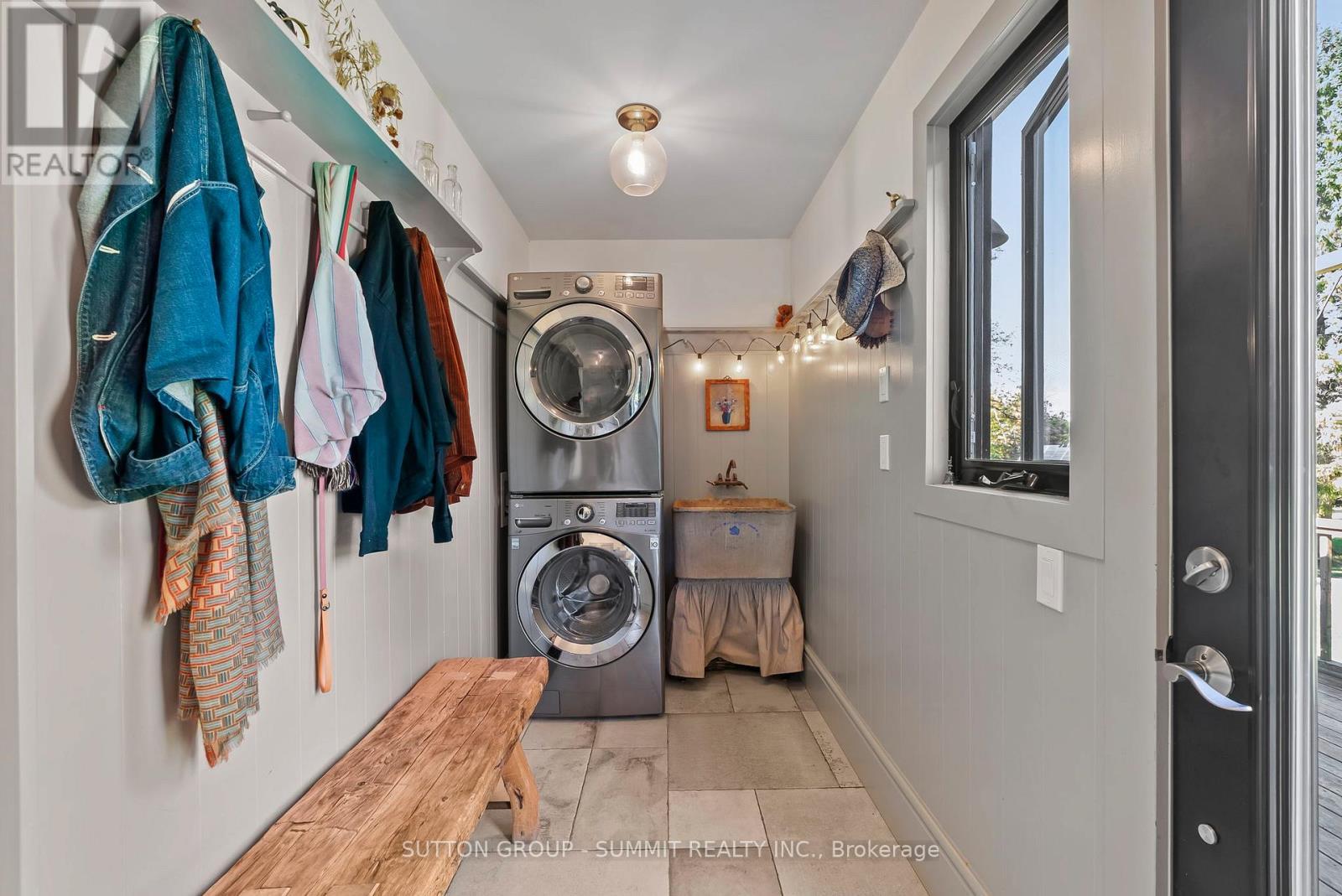 502349 10 Concession, West Grey, ON - Indoor Photo Showing Laundry Room