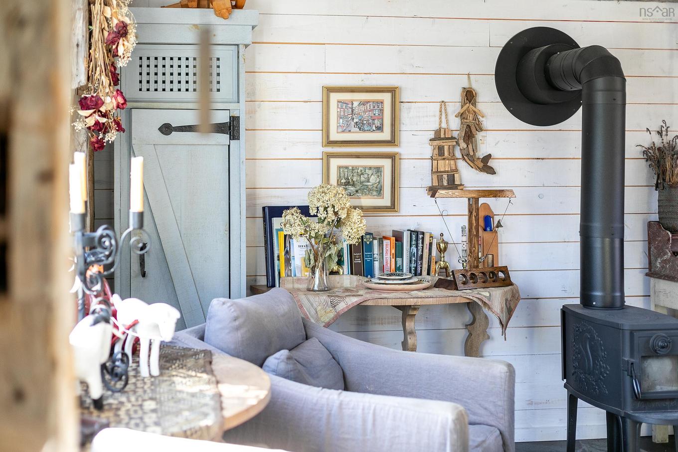 10 Shipping Lane, Halibut Bay, NS