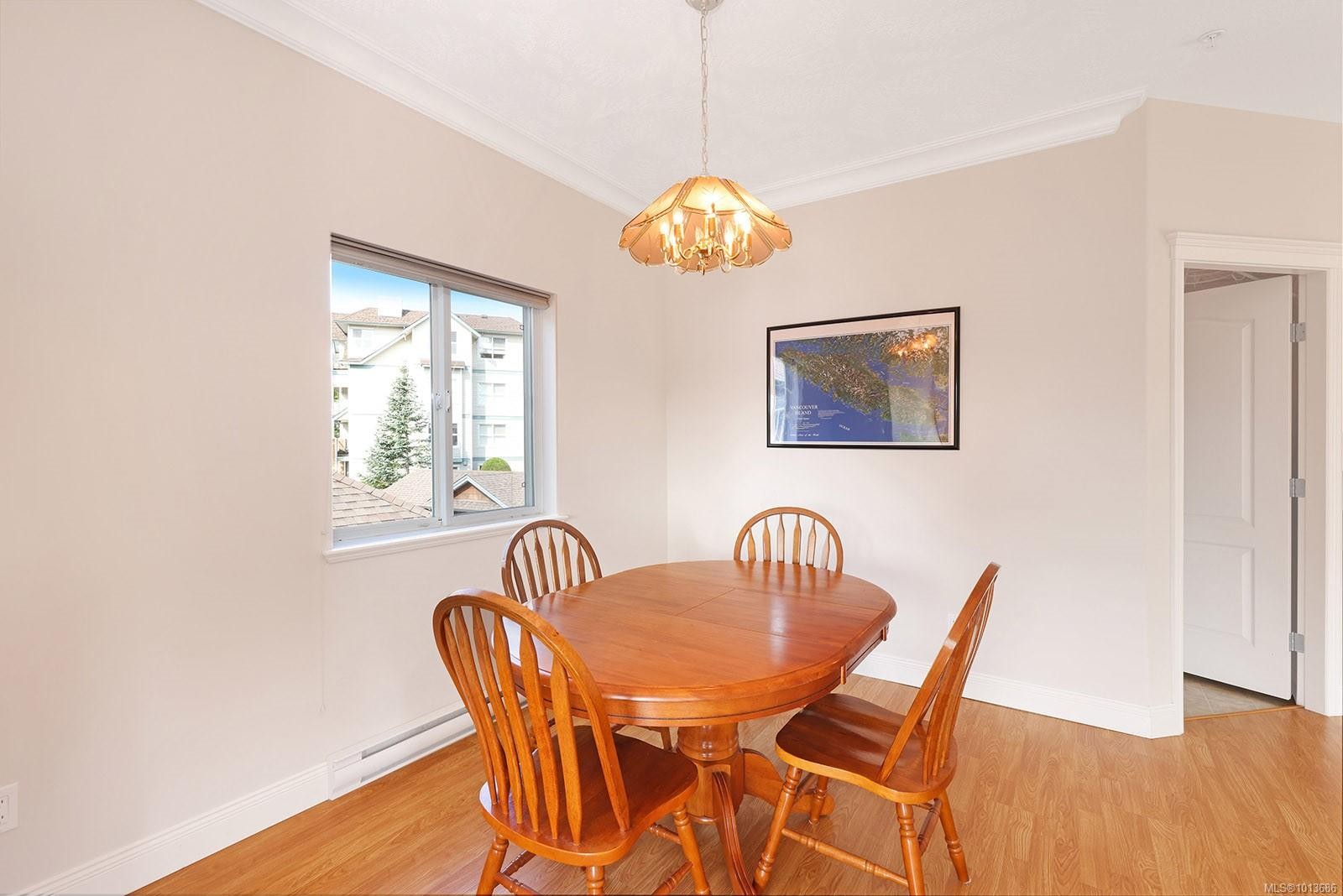 16-1646 Balmoral Ave, Comox, BC - Indoor Photo Showing Dining Room