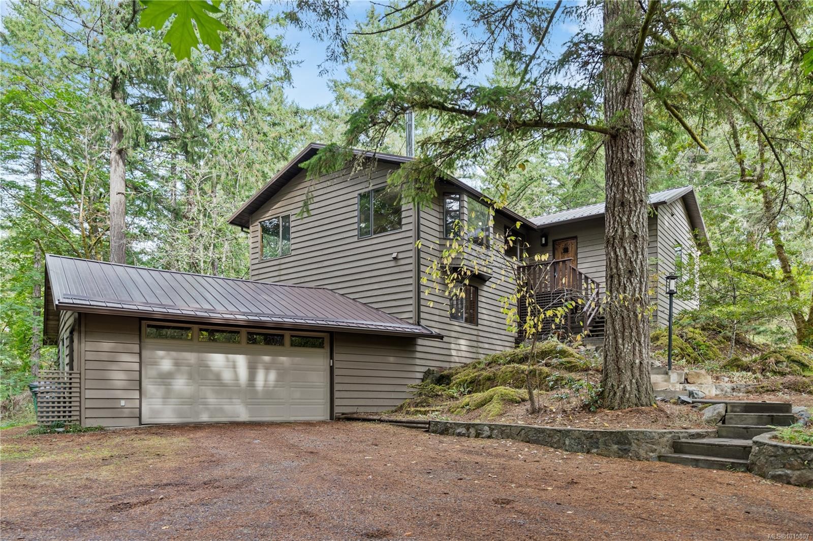 100 Viaduct Ave West, Saanich, BC