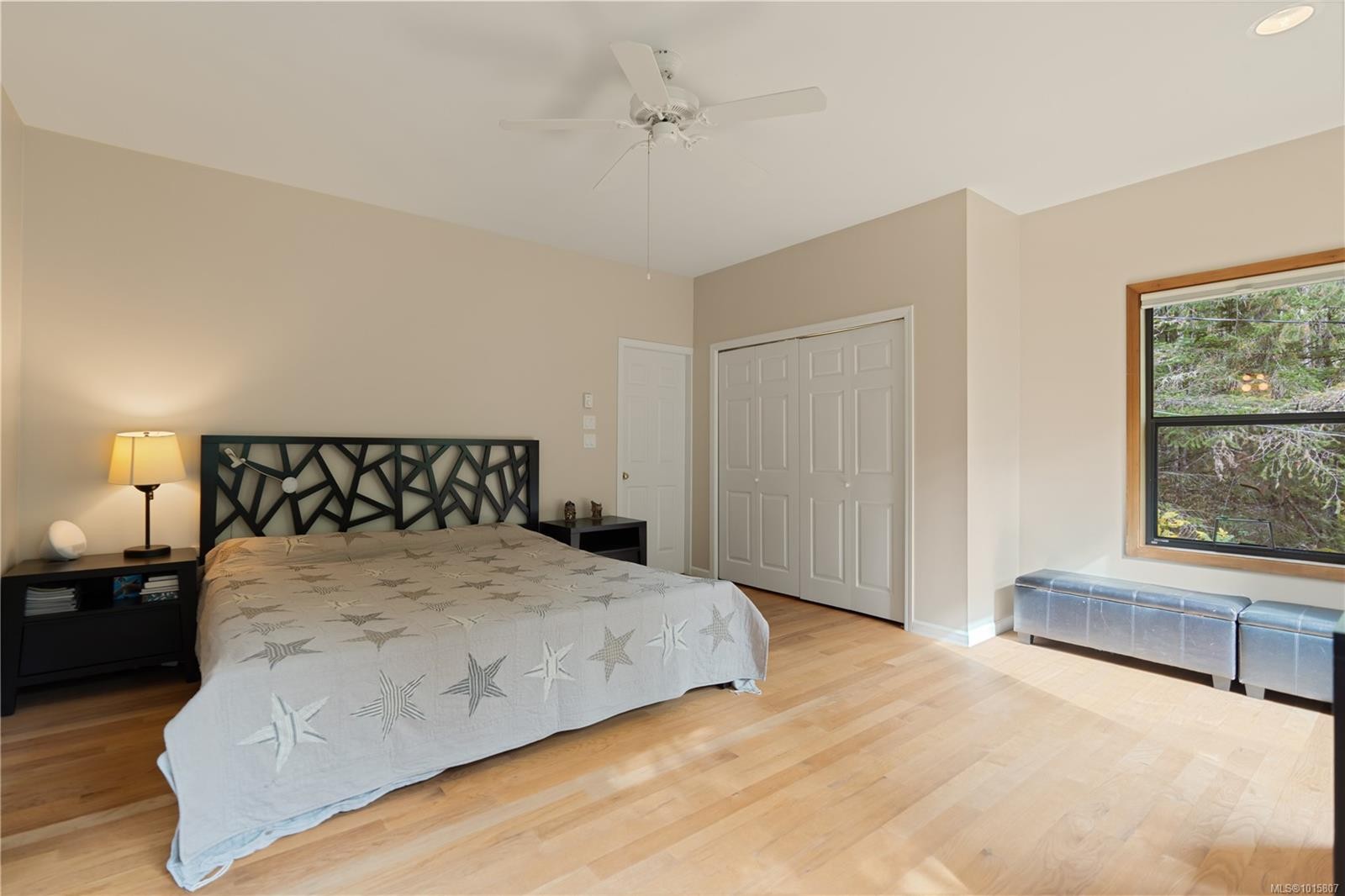 100 Viaduct Ave West, Saanich, BC