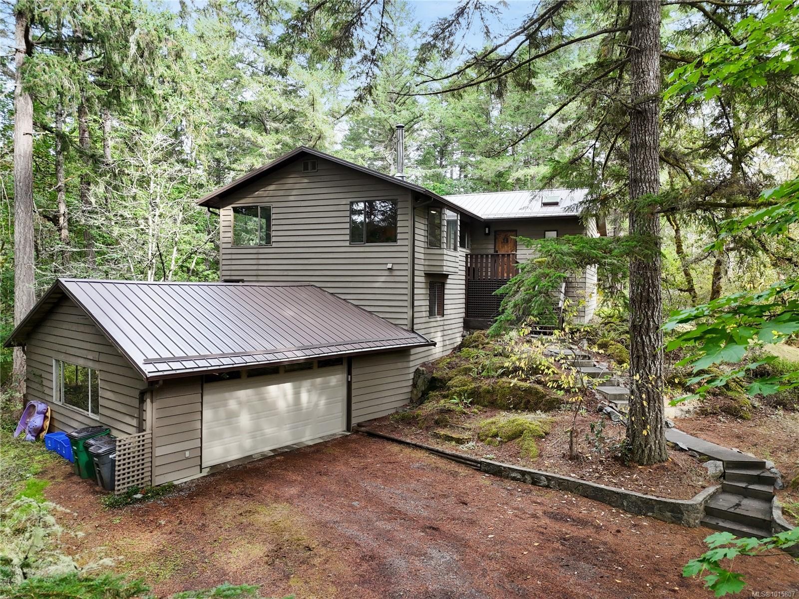 100 Viaduct Ave West, Saanich, BC