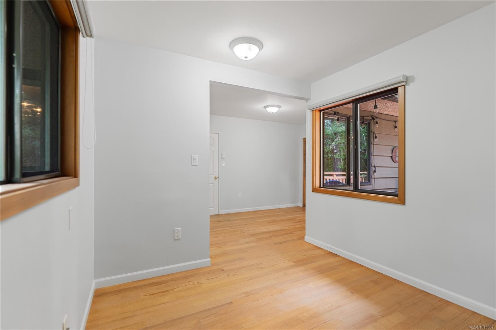 100 Viaduct Ave West, Saanich, BC