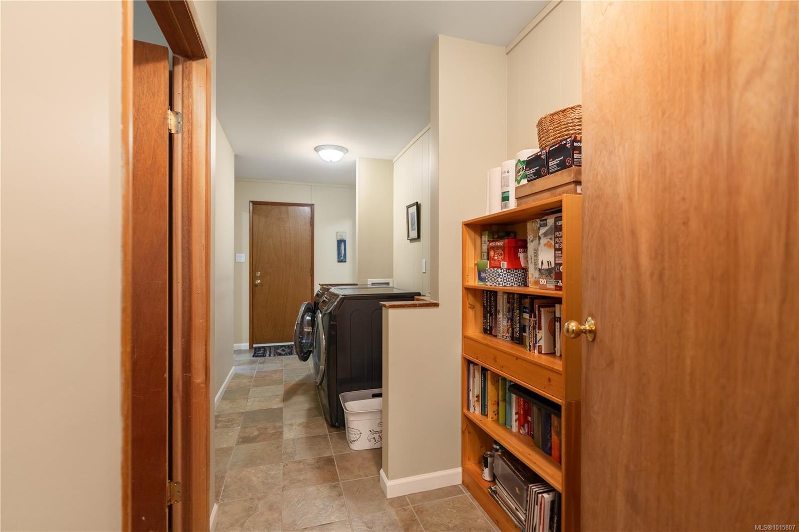 100 Viaduct Ave West, Saanich, BC