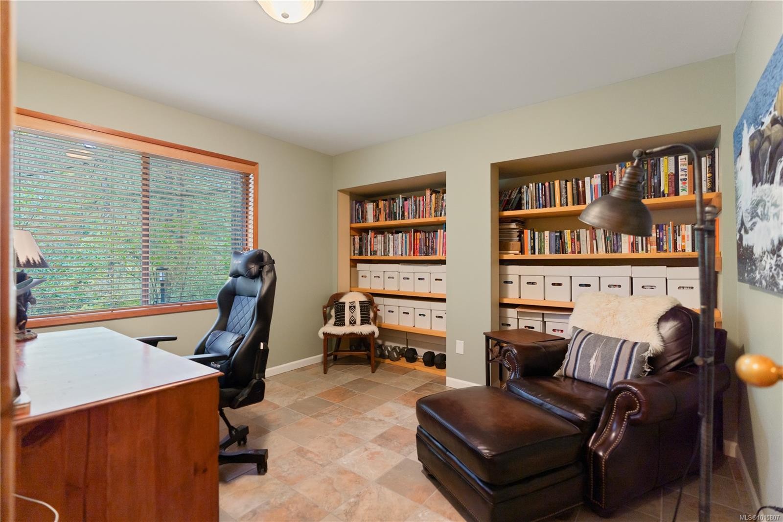 100 Viaduct Ave West, Saanich, BC