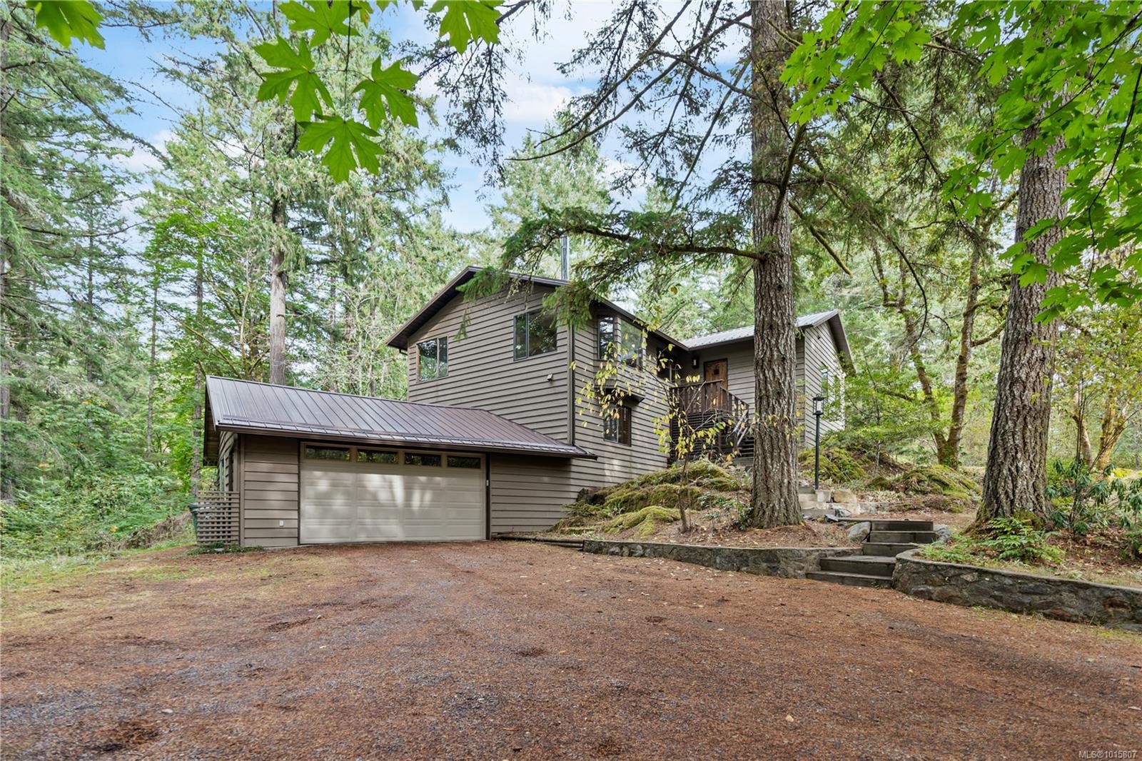 100 Viaduct Ave West, Saanich, BC